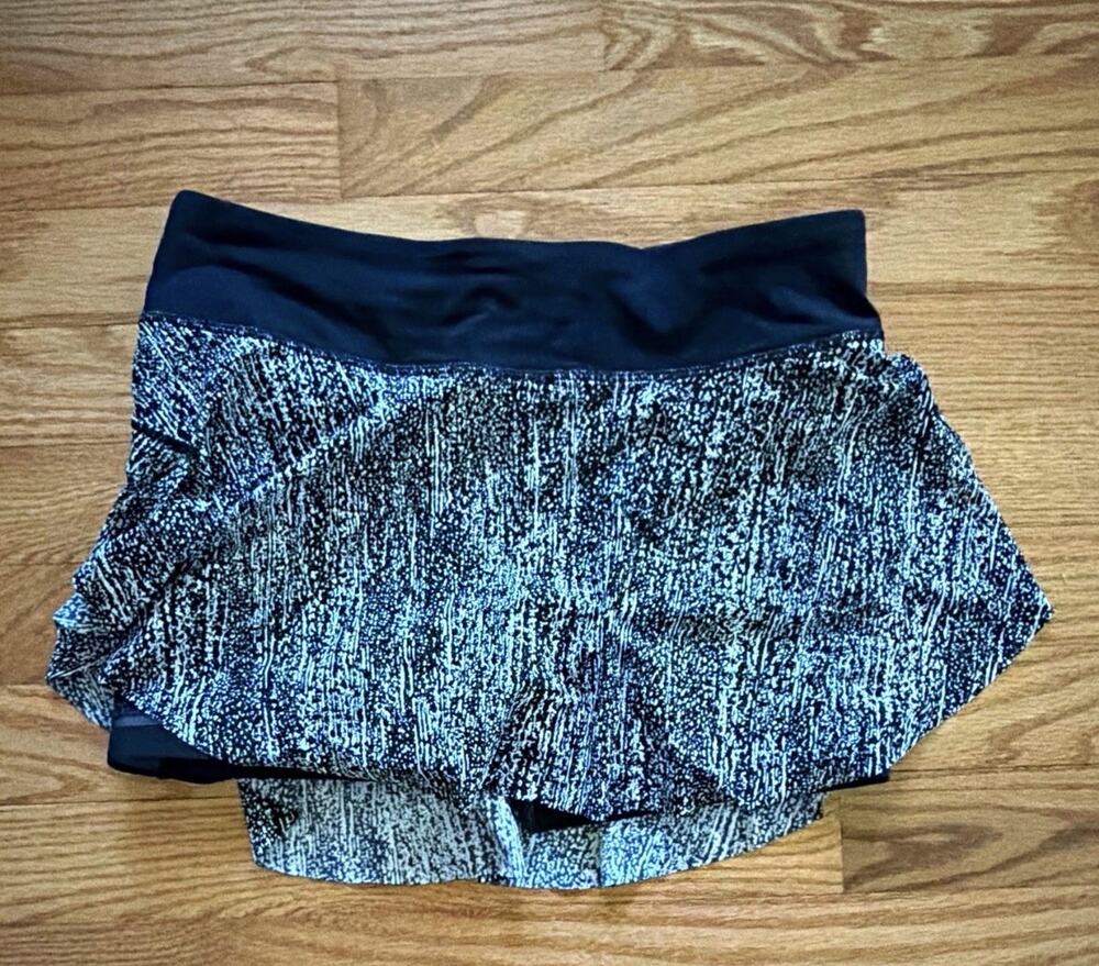 lululemon Women's Black White Skort Size 2 Pull-On Stretch Abstract